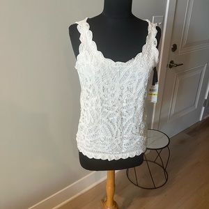 NWT Skyes The Limit Far & Away Off White Tank With Lace Overlay Top Size M